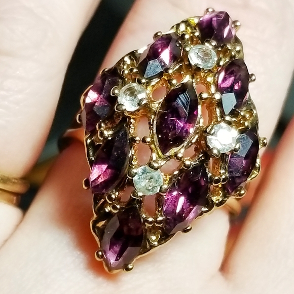 Vintage Jewelry - Relisted -Vintage purple gems ring 18k HGE cluster gold tone cocktail statement